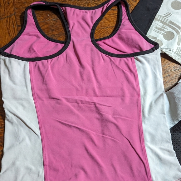 Bebe tank top workout - Picture 2 of 10
